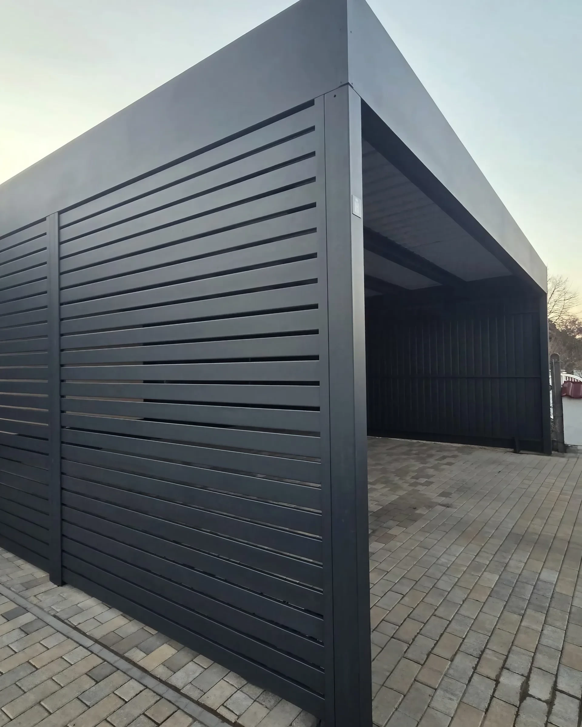 Stahlcarport · Lamellen · Anthrazit · Seitenansicht · Mb · Metallzaune.ChzKz___